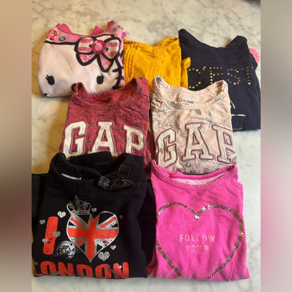 Toddlers casual wear bundle. Size: 4T. HelloKitty, BabyGap, Oshkosh, KoalaKids